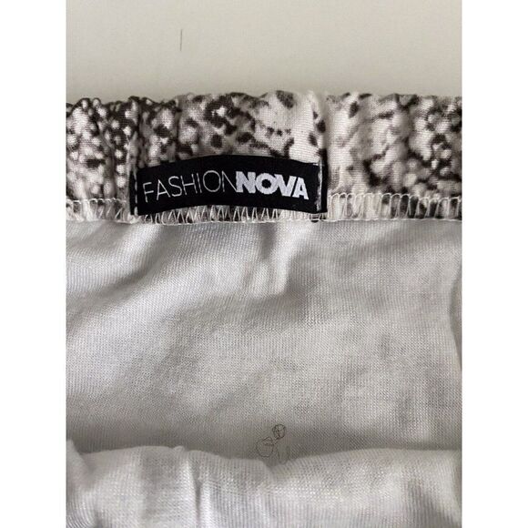 Fashion Nova Snake Skin Print Skirt Short Mini Stretch Women’s Sz S - Picture 2 of 7